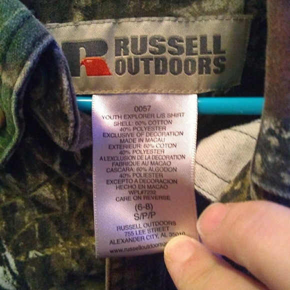 Thick Mossy Oak Button up - Picture 2 of 2